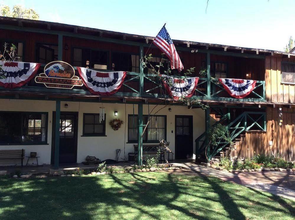 Kern Riverfront Lodge Kernville Exterior photo